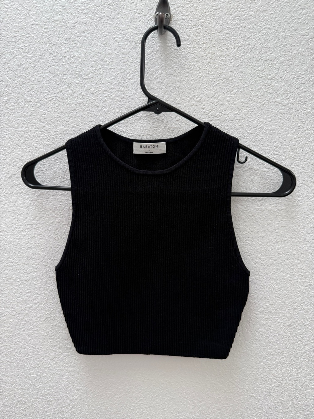 Babaton Black Ribbed Tank Crop